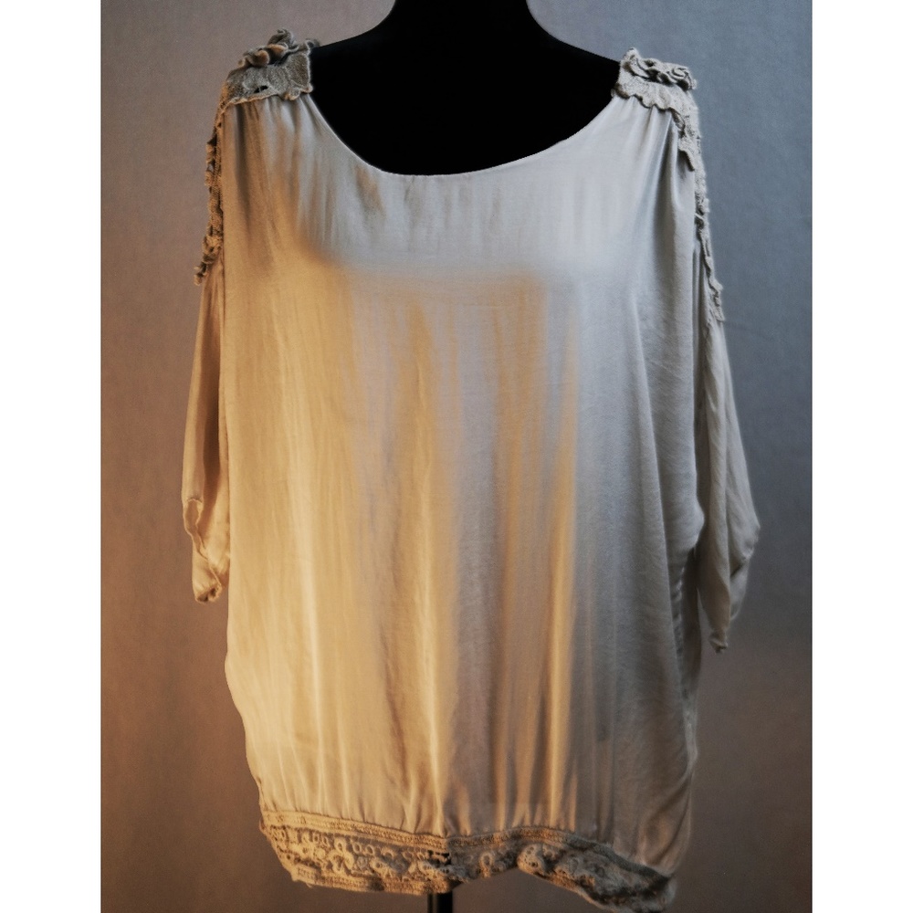 Carina Ricci | S | Beige Silk Blouse